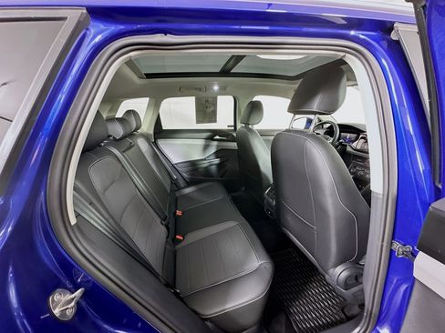 Used 2022 Volkswagen Taos SE image 30