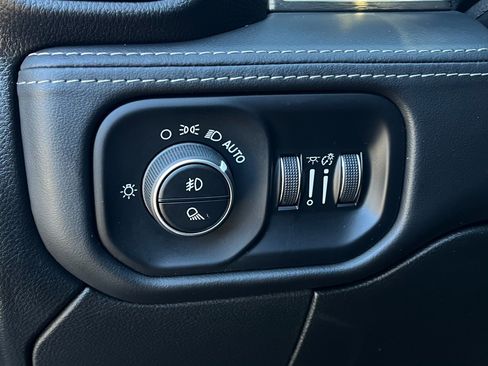 Used 2020 RAM 3500 Limited image 57