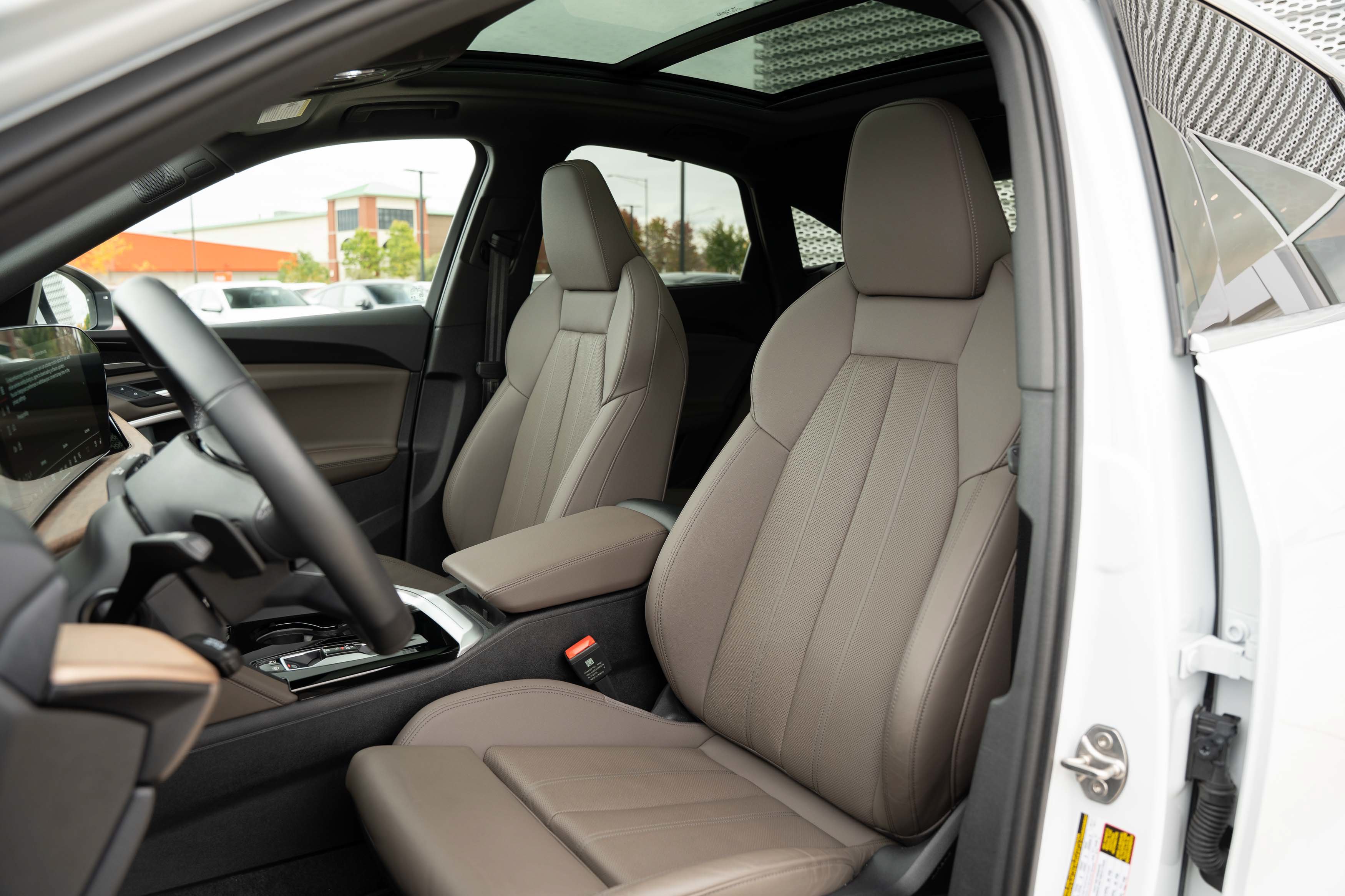 Certified 2025 Audi Q5 Premium Plus AWD/4WD image 19