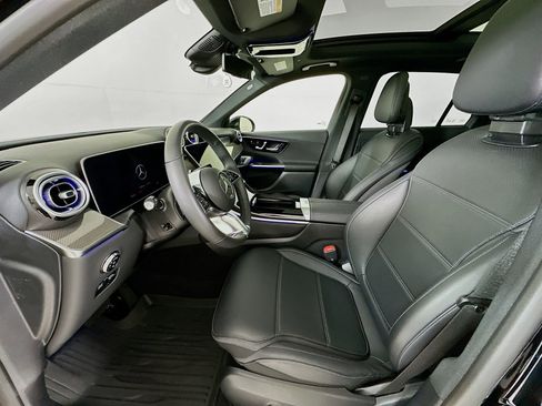 Used 2026 Mercedes-Benz GLC 300 image 23