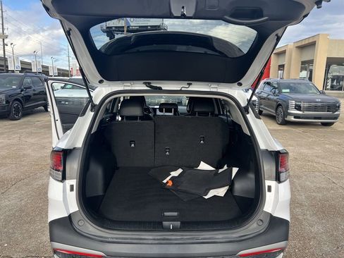 Used 2023 Kia Sportage EX image 17