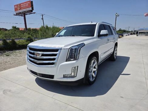 Used 2018 Cadillac Escalade Premium Luxury AWD/4WD image 1