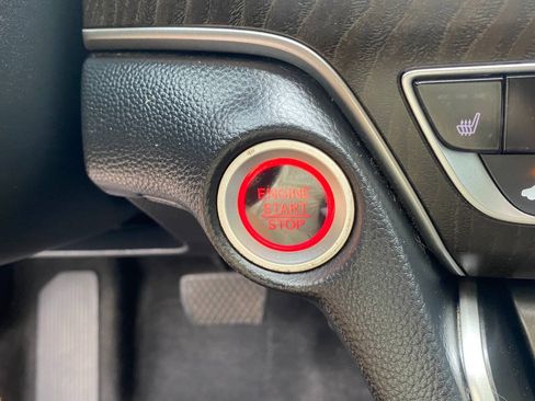 Used 2018 Honda Accord EX image 16