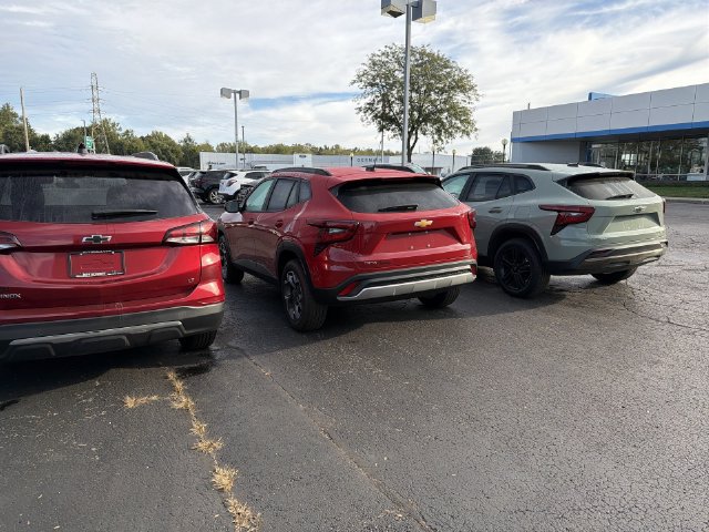 Certified 2026 Chevrolet Trax LT w/ Sunroof Package FWD image 4