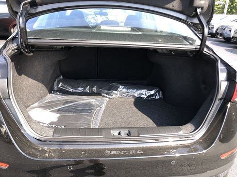 New 2025 Nissan Sentra SR w/ Midnight Edition image 17