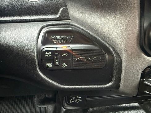 Used 2022 RAM 2500 Tradesman w/ Chrome Appearance Group image 25