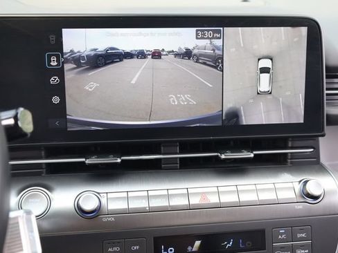 Used 2024 Hyundai Kona Limited FWD image 17