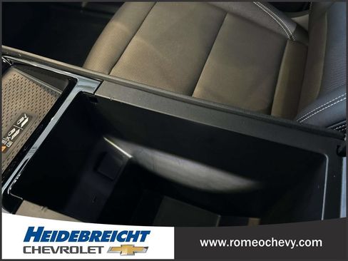 Used 2024 Chevrolet Blazer EV LT AWD/4WD image 28
