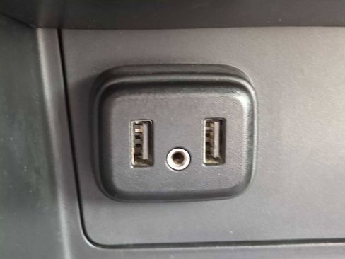 Used 2022 Chevrolet Colorado W/T w/ Custom Special Edition image 19