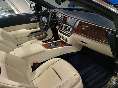 Used 2016 Rolls-Royce Dawn RWD image 38