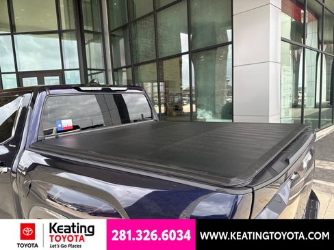 Used 2023 Toyota Tundra Limited w/ Power Package AWD/4WD image 6