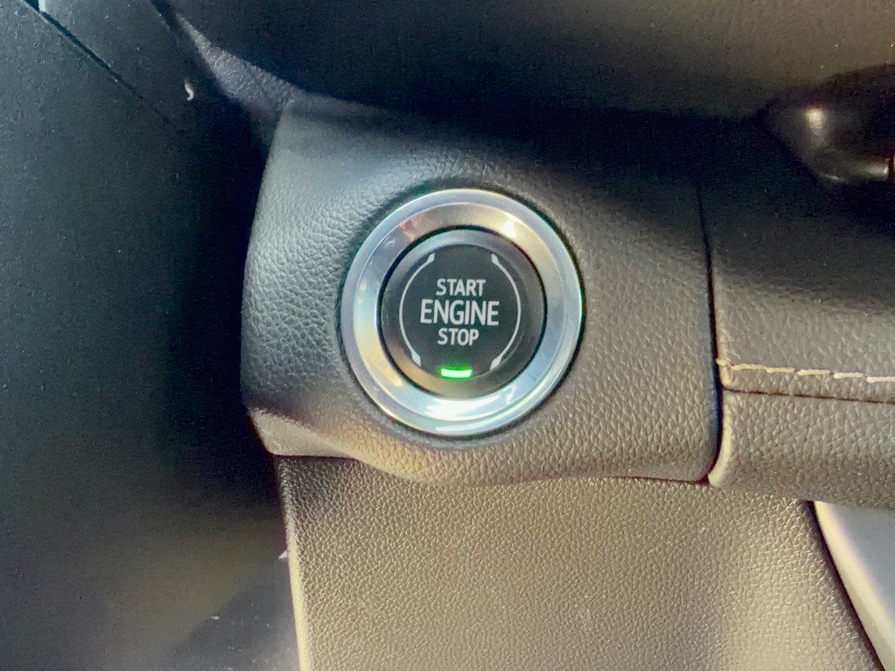 Used 2023 Buick Envision Avenir AWD/4WD image 20