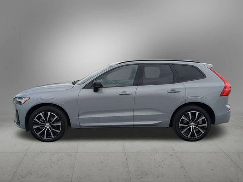 Certified 2025 Volvo XC60 B5 Ultra AWD/4WD image 3