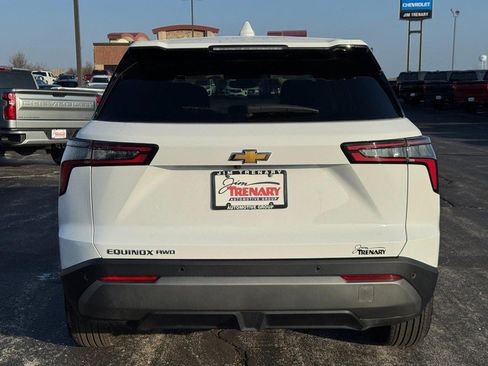 Used 2026 Chevrolet Equinox LT image 5