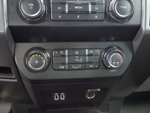 Used 2019 Ford F150 XLT w/ Equipment Group 301A Mid AWD/4WD image 33