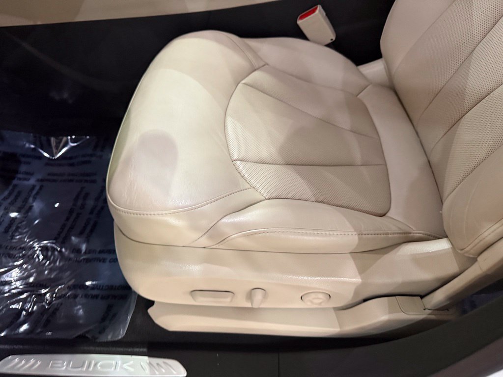 Used 2019 Buick Envision Premium AWD/4WD image 26