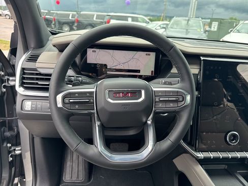 New 2026 GMC Acadia Elevation w/ Elevation Premium Package FWD image 18