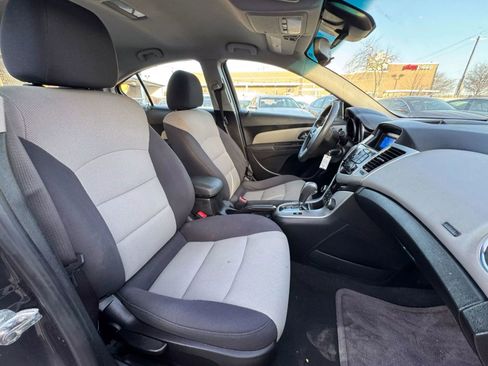 Used 2014 Chevrolet Cruze LS image 12