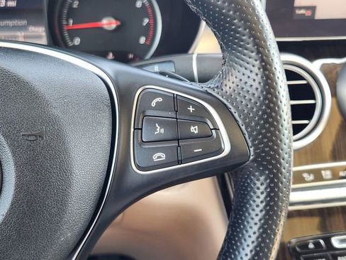 Used 2019 Mercedes-Benz GLC 300 image 30
