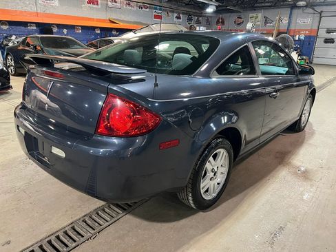 Used 2008 Pontiac G5 FWD image 3