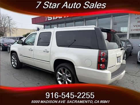 Used 2014 GMC Yukon XL Denali image 4
