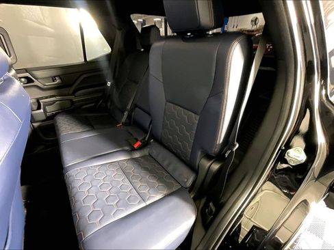 Used 2025 Toyota 4Runner Platinum AWD/4WD image 30