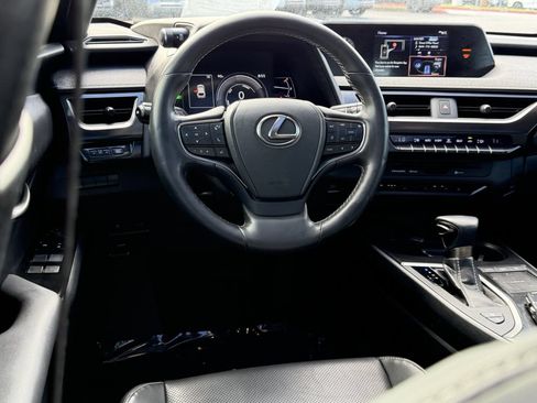 Used 2019 Lexus UX 250h w/ Premium Package AWD/4WD image 8