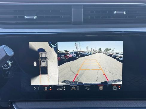 Used 2024 GMC Sierra 3500 Denali w/ Denali Reserve Package image 32