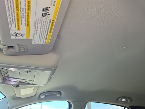 Certified 2019 Chevrolet Equinox LT FWD image 32