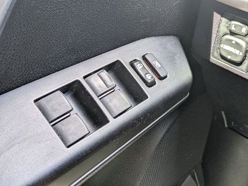 Used 2018 Toyota RAV4 XLE AWD/4WD image 24