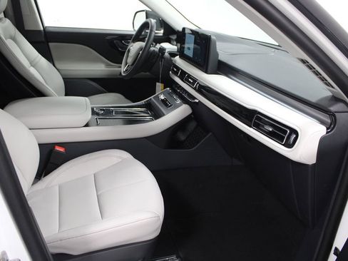 New 2026 Lincoln Aviator Premiere w/ Jet Appearance Package image 29