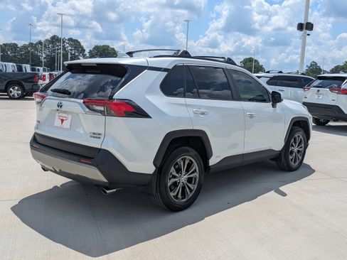 Used 2023 Toyota RAV4 Limited AWD/4WD image 5