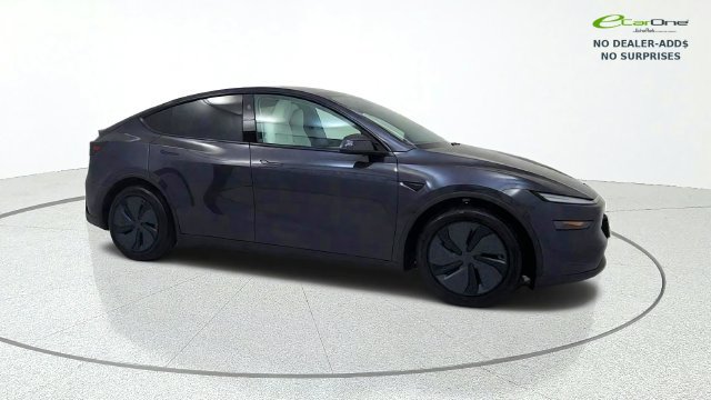 Used 2026 Tesla Model Y 2WD image 10