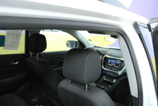 Used 2023 GMC Acadia SLE w/ Infotainment Package AWD/4WD image 10