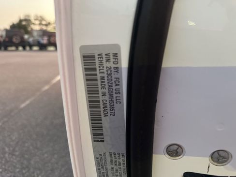 Used 2021 Dodge Challenger SXT image 16