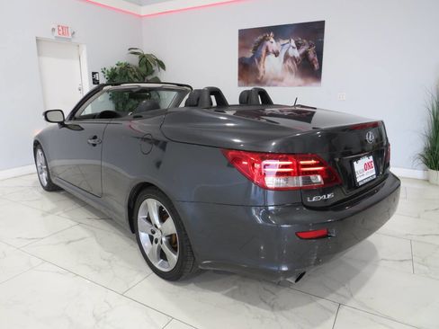 Used 2010 Lexus IS 250C RWD image 11