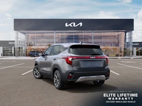 New 2026 Kia Seltos LX FWD image 5