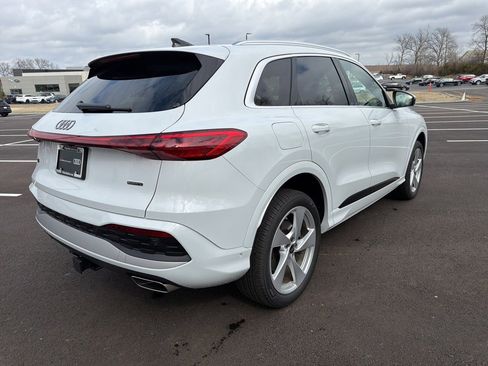 Certified 2025 Audi Q5 2.0T Premium Plus w/ Premium Plus image 5