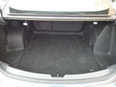 Used 2021 Chevrolet Malibu RS FWD image 37