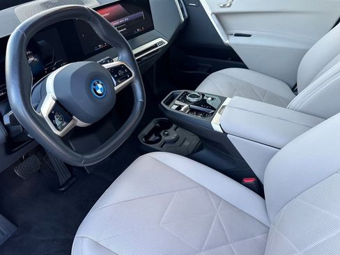 Used 2023 BMW iX xDrive50 w/ Convenience Package image 4
