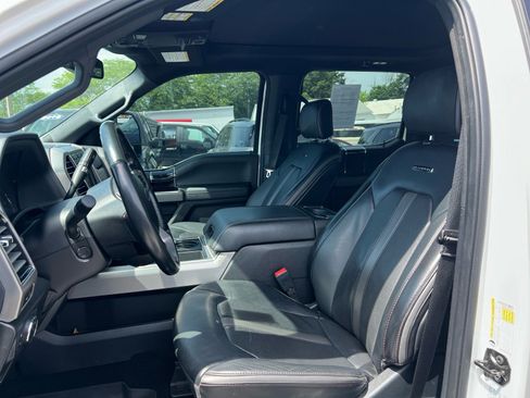 Used 2020 Ford F350 Platinum w/ FX4 Off-Road Package AWD/4WD image 4