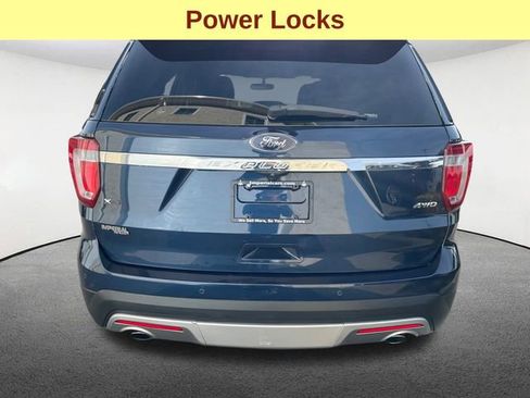 Used 2017 Ford Explorer XLT w/ Equipment Group 202A image 12