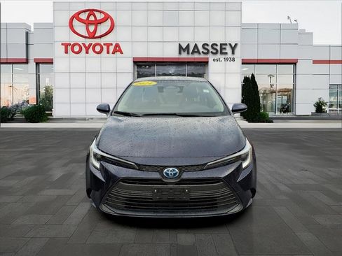 Used 2024 Toyota Corolla LE image 30