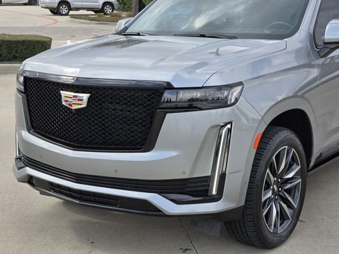 Used 2024 Cadillac Escalade Sport Platinum image 10