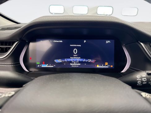 Used 2023 Jeep Grand Cherokee Limited w/ Black Appearance Package image 11