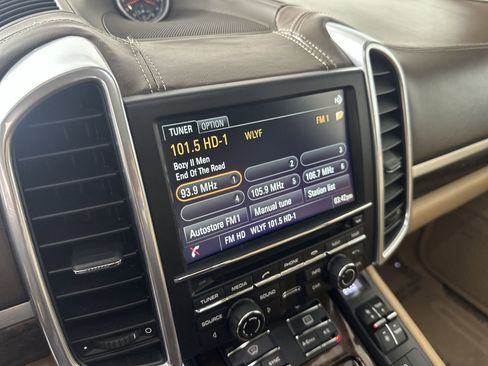 Used 2016 Porsche Cayenne S w/ Premium Plus Package image 20