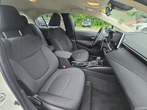 Used 2021 Toyota Corolla LE FWD image 17