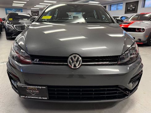 Used 2019 Volkswagen Golf R 4-Door image 2