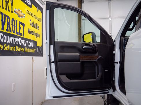 Used 2023 Chevrolet Silverado 3500 High Country w/ LPO, Hitch Package image 10