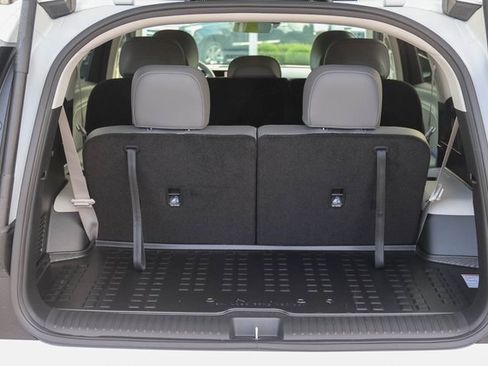 New 2026 Hyundai Ioniq 9 SEL image 6